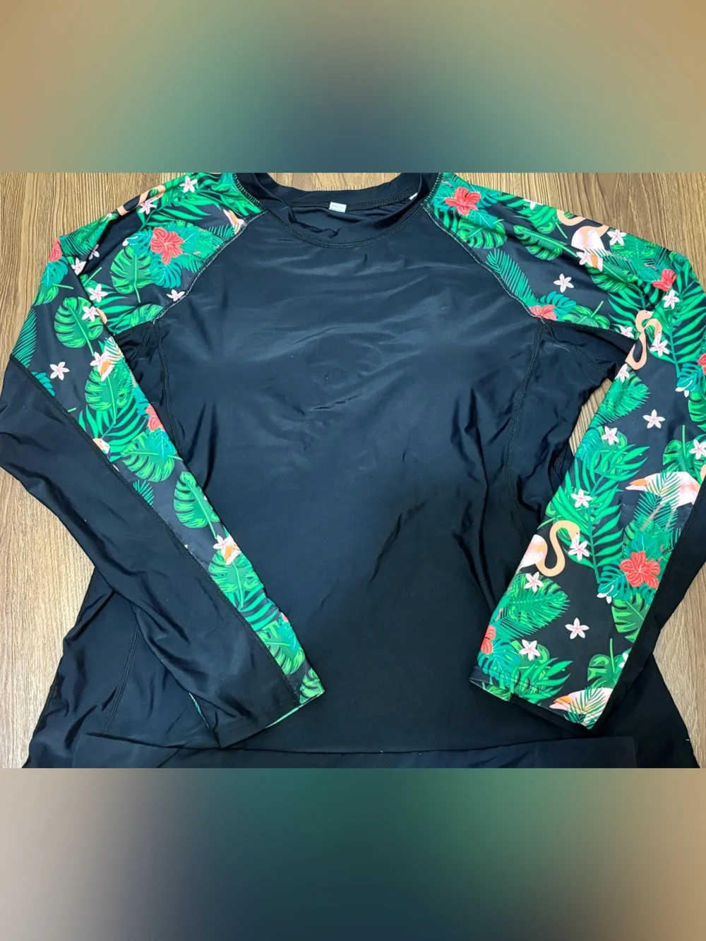🎉 (Women’s XXL) SHEIN 2PC Long Sleeve Guard Rash with matching board shorts